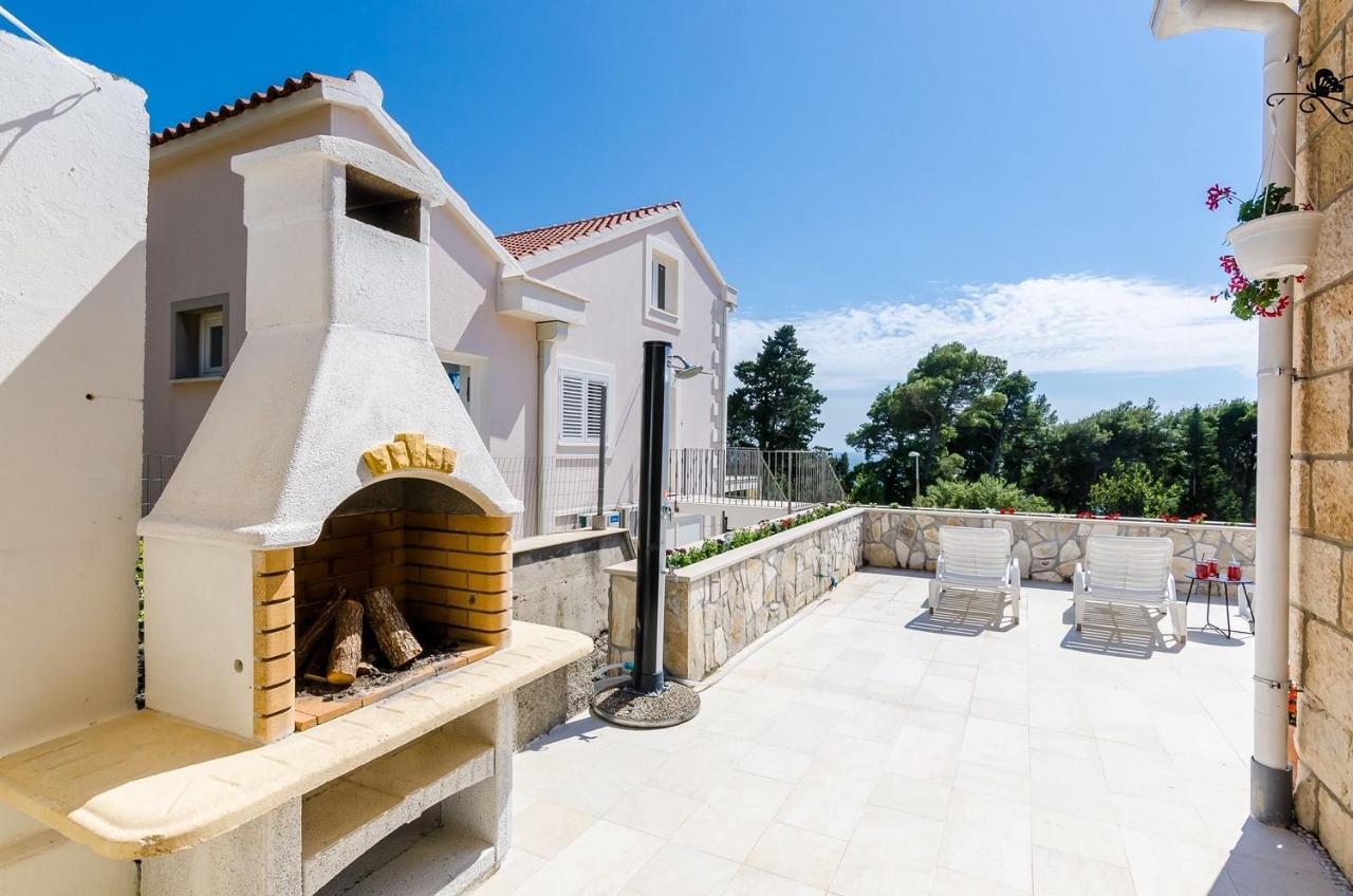 Holiday Home Lungo Mare Mlini Esterno foto