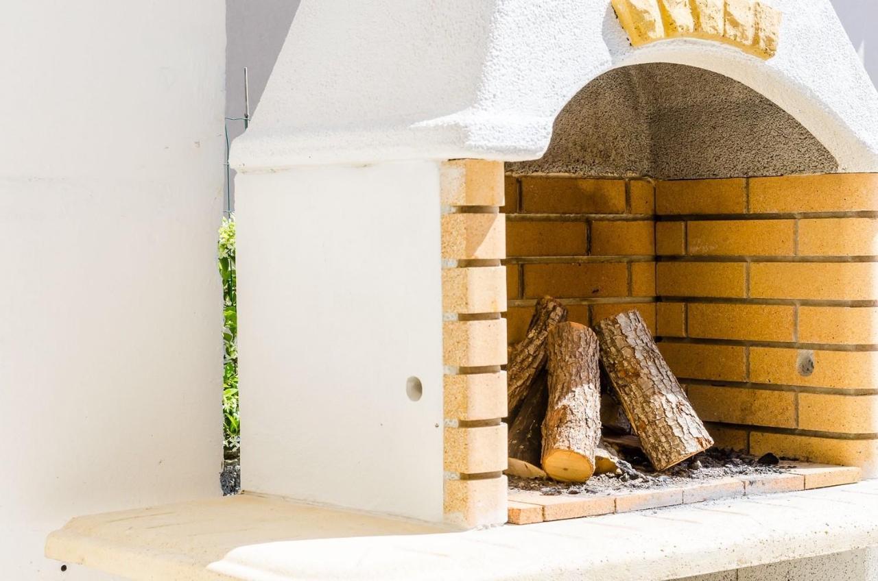 Holiday Home Lungo Mare Mlini Esterno foto