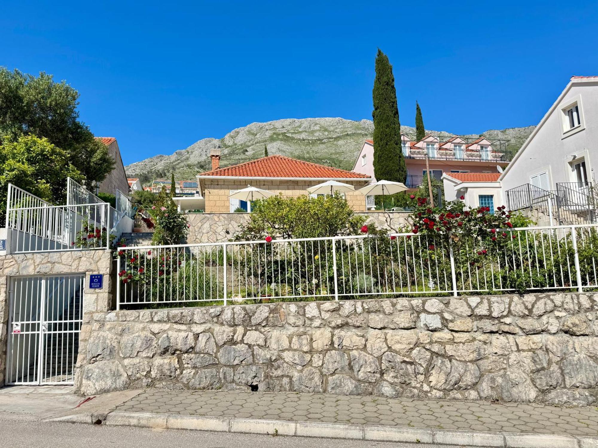 Holiday Home Lungo Mare Mlini Esterno foto