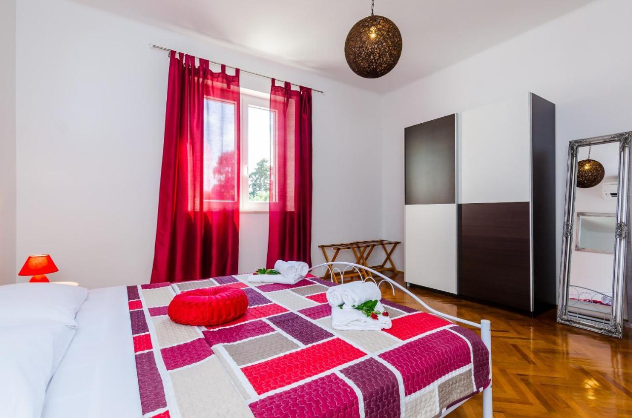 Holiday Home Lungo Mare Mlini Esterno foto