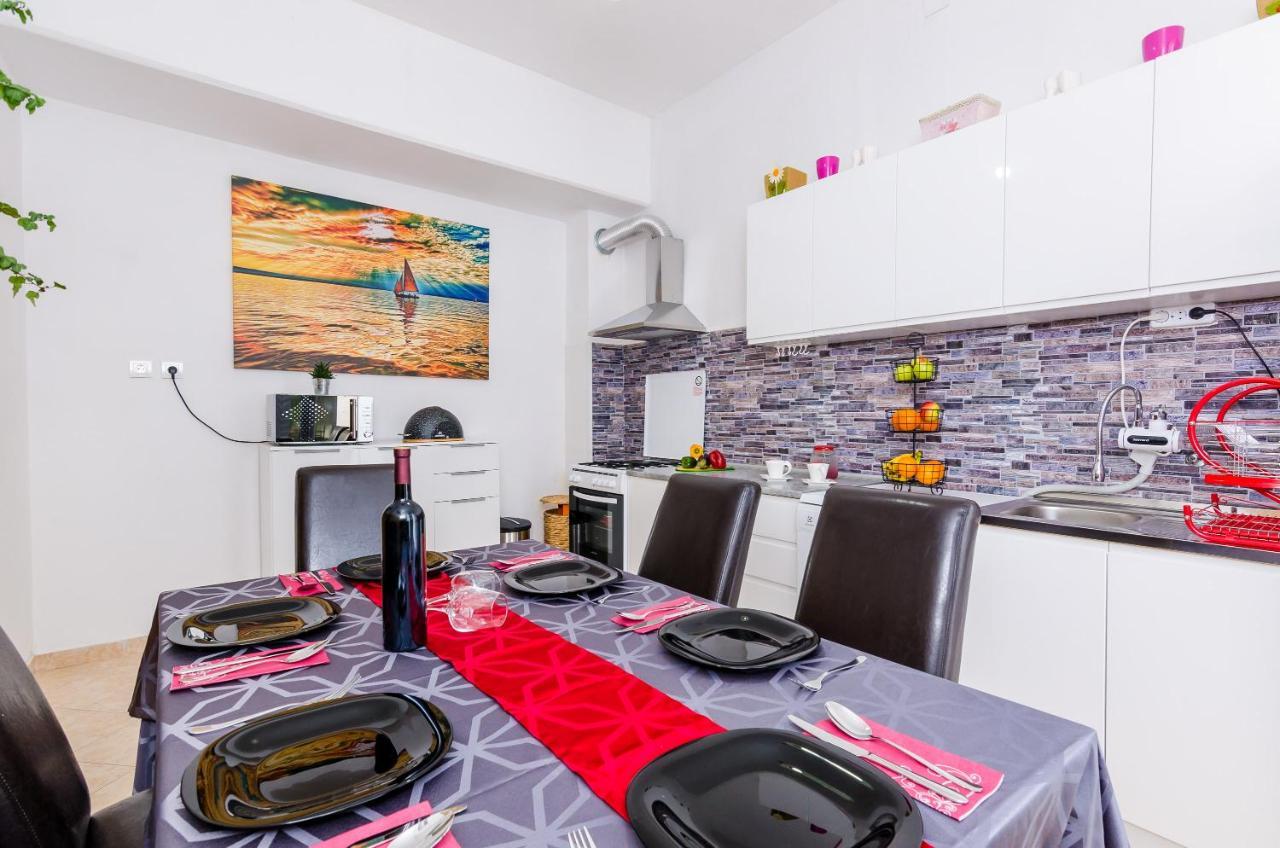 Holiday Home Lungo Mare Mlini Esterno foto